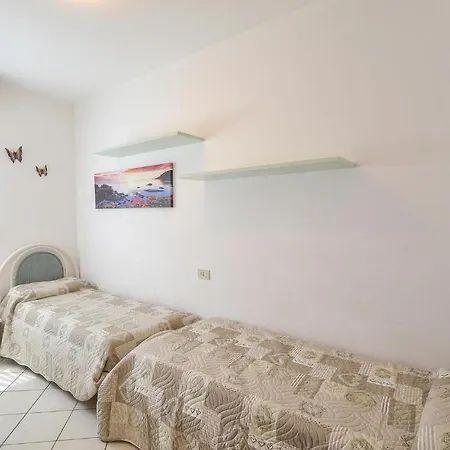 Amazing In With Kitchen